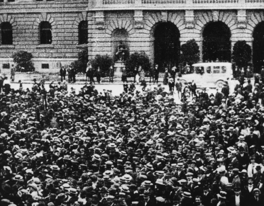 Manifestation contre la vie chère à Berne, 1917.