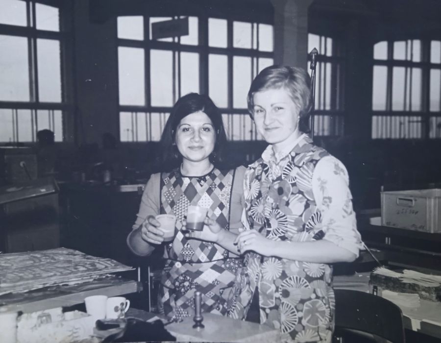 Deux travailleuses italiennes de Bally dans les années septante.