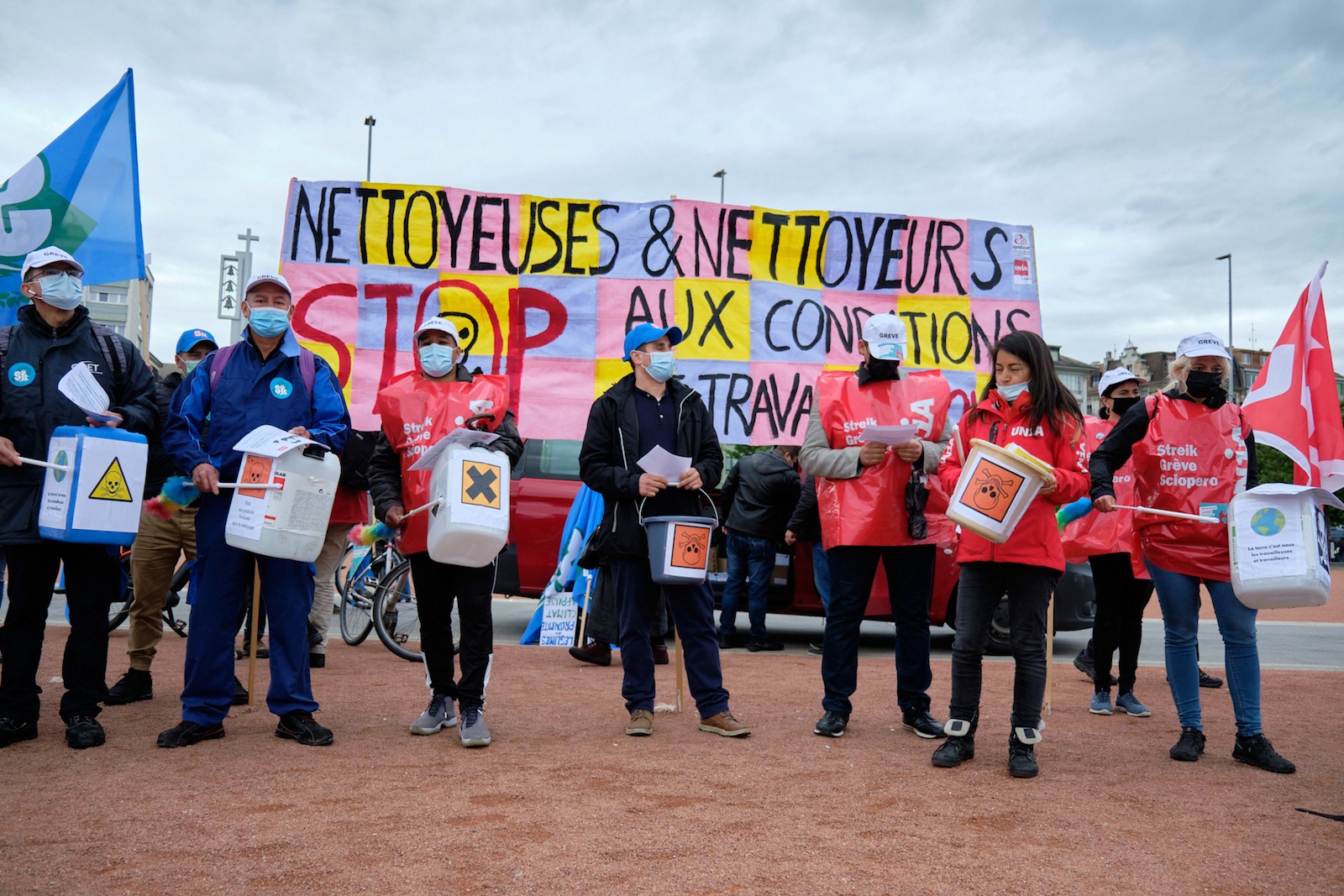 Manifestation du comitÃ© du nettoyage emmenÃ© par Unia GenÃ¨ve.