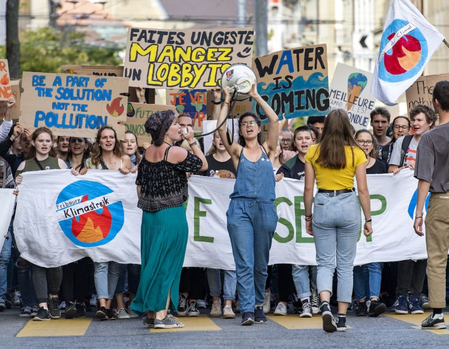 Manifestation pour le climat d'étudiants à Fribourg.