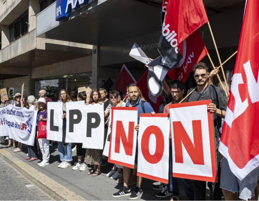 Banderole contre la réforme du 2e pilier.