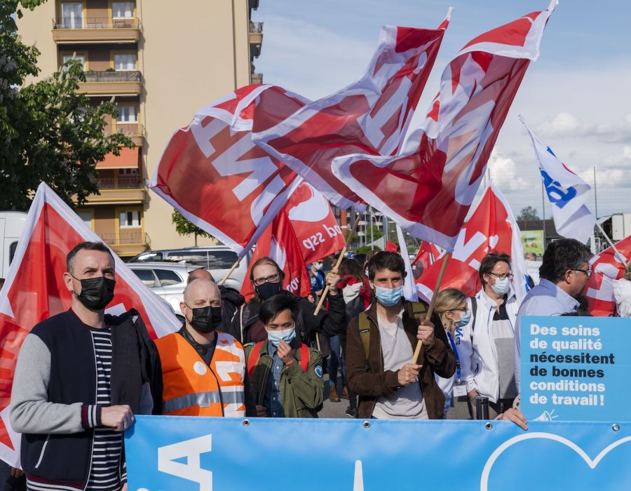 Manifestation à Neuchâtel lors de la Journée des soins 2021.